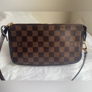 Louis Vuitton Pochette Accesoires
